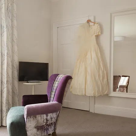 The Bailey Shepherd's Hut And *