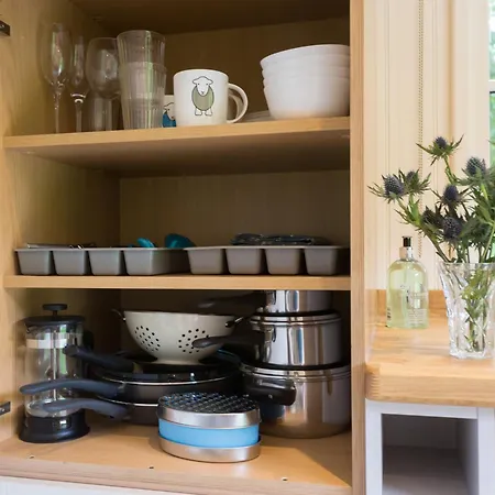 The Bailey Shepherd's Hut And * Skipton