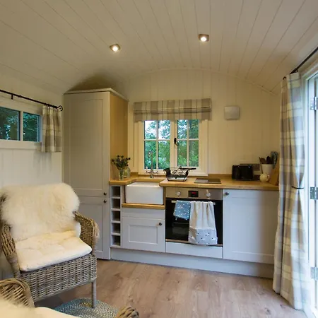 The Bailey Shepherd's Hut And Apartman *