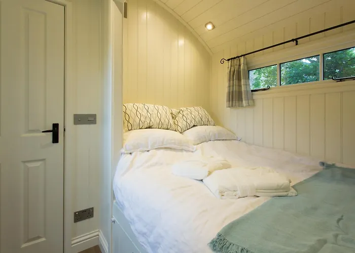 아파트 The Bailey Shepherd's Hut And *