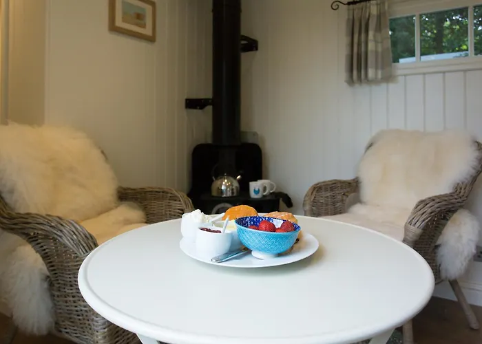 아파트 The Bailey Shepherd's Hut And *